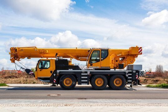 reliable-crane-and-hydra-lifting-services-in-gurgaon-big-0