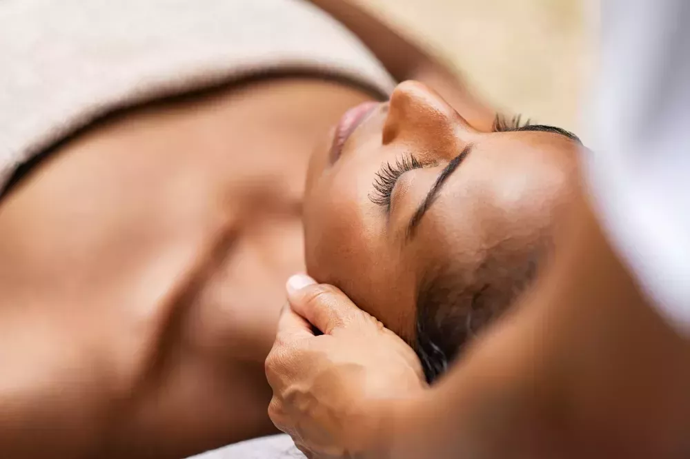 relaxing-spa-therapy-in-della-spa-chandrapur-8422019074-big-2