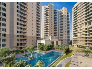 trusted-property-dealer-in-noida-rahane-realty-small-0