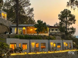 best-hotel-in-lansdowne-small-0