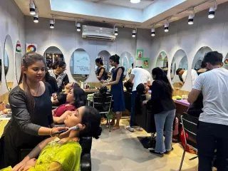 lakme-academy-hair-style-course-in-lajpat-nagar-small-0