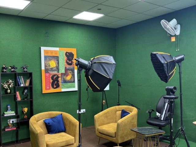 handi-crunch-studios-creator-podcast-studio-packages