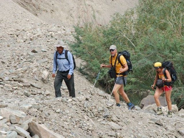 trekking-in-leh-ladakh-overland-escape