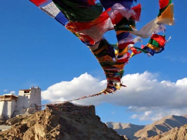 ladakh-mountain-tours-overland-escape