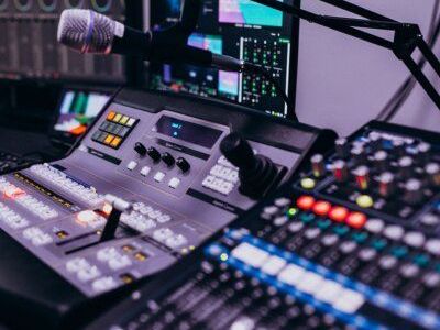 audio-book-recording-studio-multilingual-production