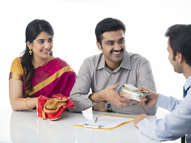 sell-gold-in-delhi-at-best-price-instant-cash-for-gold