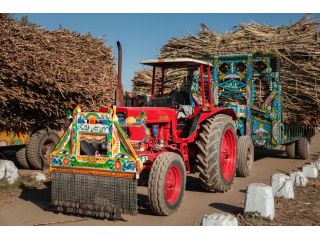 purana-tractor-jabalpur-india-small-0