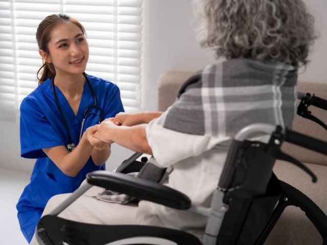 elderly-care-services-at-home-niac