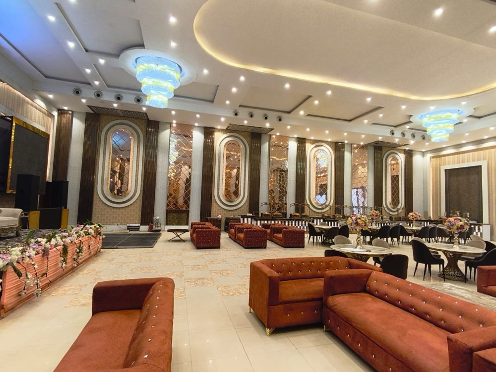 creative-anniversary-celebration-ideas-in-noida-extension-big-2