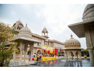 looking-for-the-best-resorts-in-udaipur-for-wedding-small-0