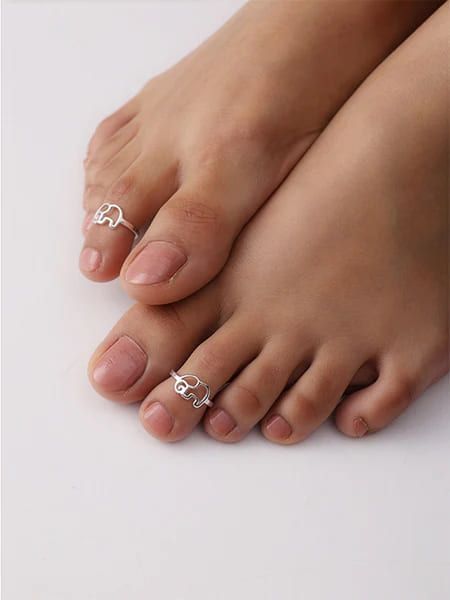 stylish-pure-silver-toe-rings-for-everyday-elegance-big-0