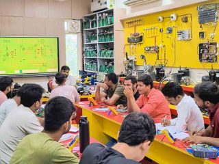 ac-repairing-course-in-delhi-100-practical-training-small-1