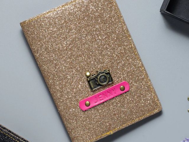 elegant-and-secure-passport-holders-for-women
