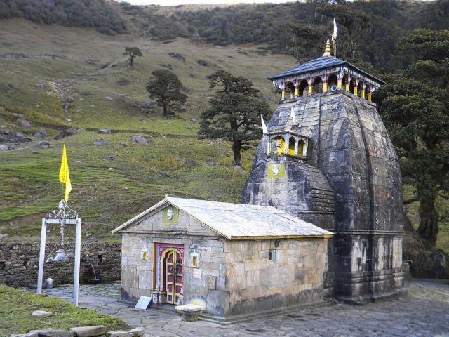 madhyamaheshwar-temple-a-sacred-journey-of-karma-and-redemption