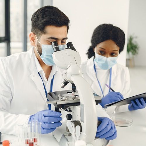 buy-laboratory-microscopes-in-india-magnus-big-0