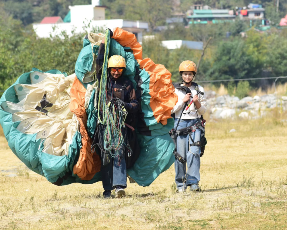 paragliding-in-manali-herculean-himalayas