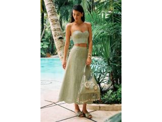 luxury-beachwear-that-defines-summer-small-2
