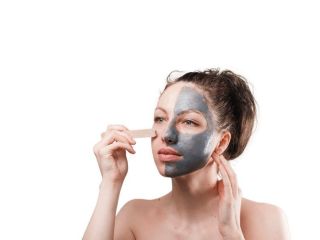 carbon-peel-treatment-in-noida-for-acne-oily-skin-small-0