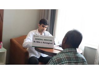 dr-motiram-polyclinic-eye-care-physician-small-0