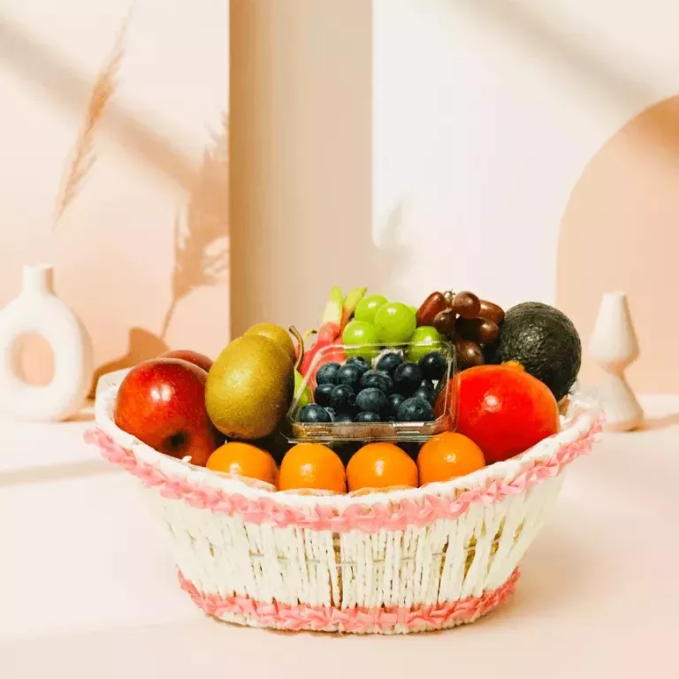 curated-fresh-fruit-basket-in-india-eat-right-basket-big-0