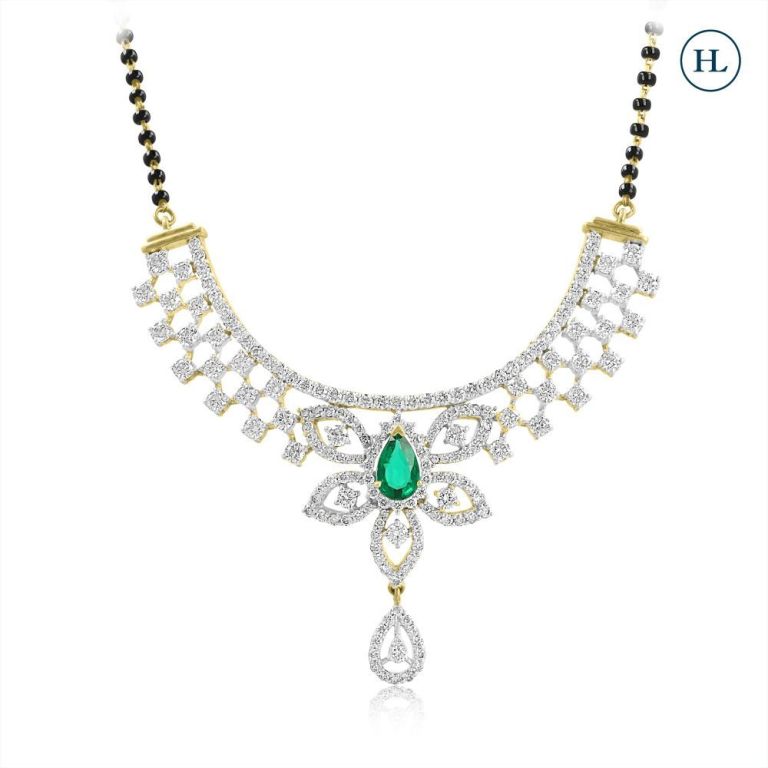 a-beautiful-range-of-online-diamond-necklace-designs-big-0