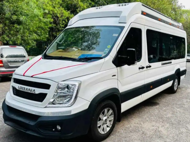 luxury-tempo-traveller-in-delhi-simplytrip