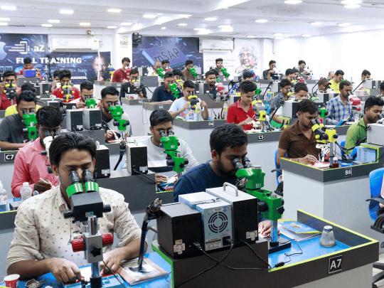 what-are-the-benefits-of-joining-a-cell-phone-repairing-institute