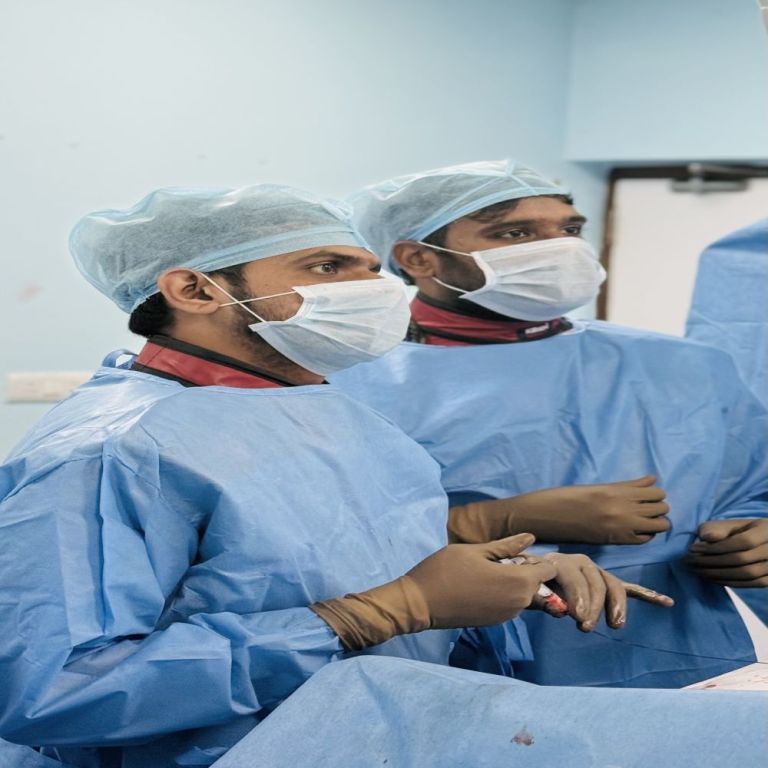 dr-ravindran-endovascular-ir-specialist-big-1