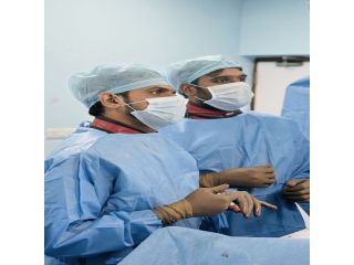 dr-ravindran-endovascular-ir-specialist-small-1