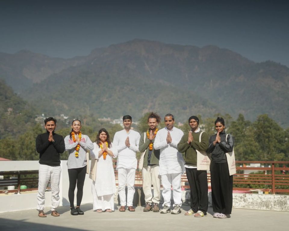 professional-yoga-teacher-training-ytt-big-0