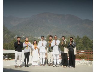 professional-yoga-teacher-training-ytt-small-0
