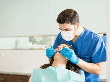 best-dental-implant-clinic-in-chetla-smile-care