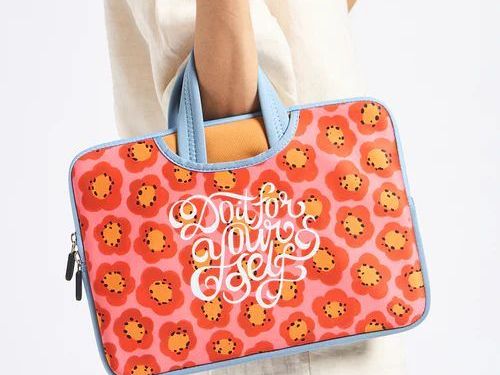 stylish-protective-laptop-cover-for-daily-use-chumbak