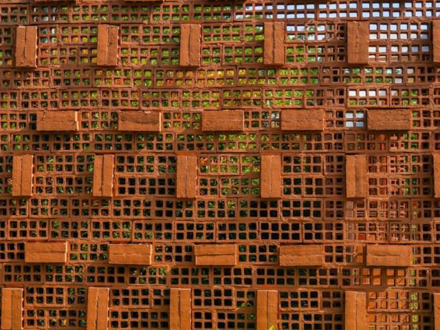 handcrafted-terracotta-jali-designs-for-architecture-interiors
