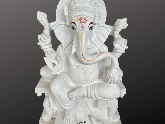 beautiful-ganapati-murti-for-spiritual-decor