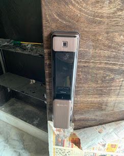 premium-smart-door-locks-system-for-home-security-big-0