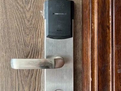 buy-reliable-hotel-room-door-lock-system