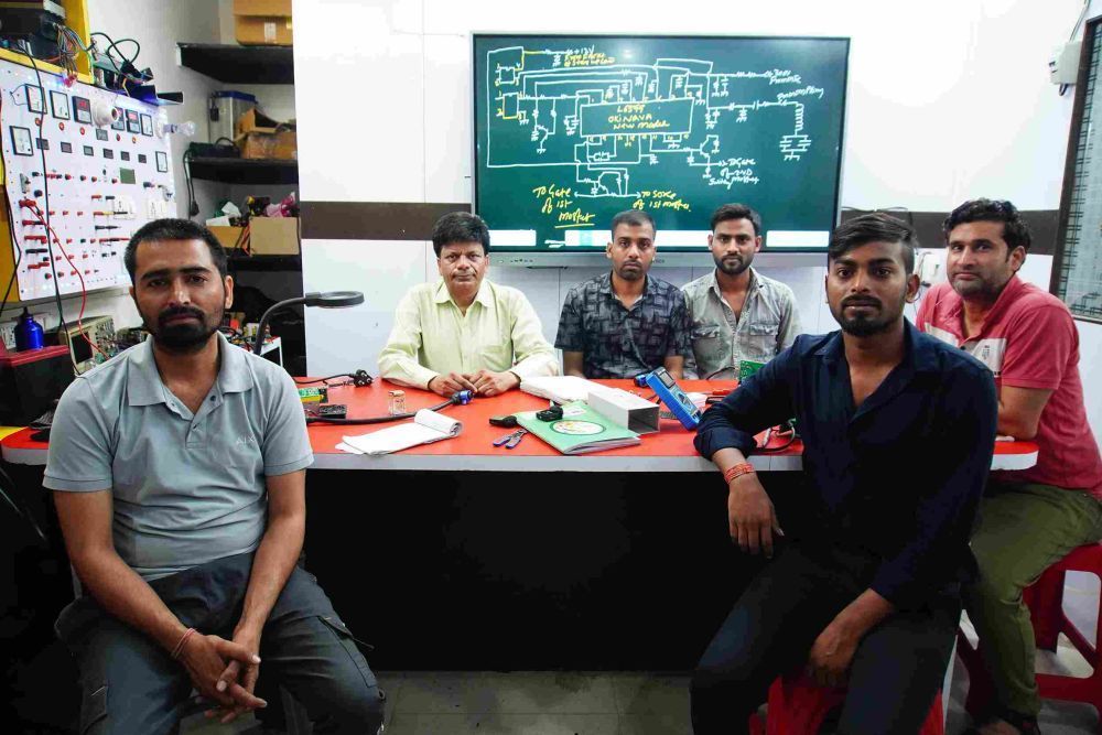 best-ac-pcb-repairing-course-learn-pcb-repairing-skills-big-1