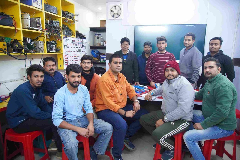 ev-repairing-course-in-delhi-electric-vehicle-training-big-2