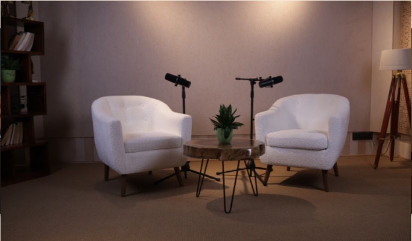 professional-podcast-studio-setup-baithak-studio-big-0