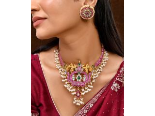 elegant-kundan-jewellery-set-for-unforgettable-style-small-0