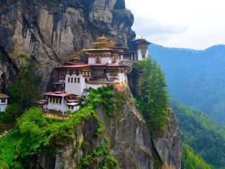 bhutan-sightseeing-tour-from-surat-small-2