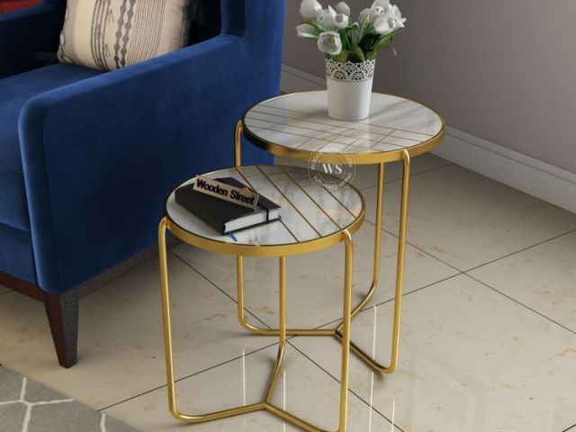 functional-beauty-with-wooden-street-side-table-design