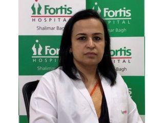 best-gynecologist-in-fortis-shalimar-bagh-for-women-care-small-0