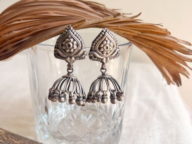 buy-jheena-silver-jhumka-with-ghungroos-by-asmah