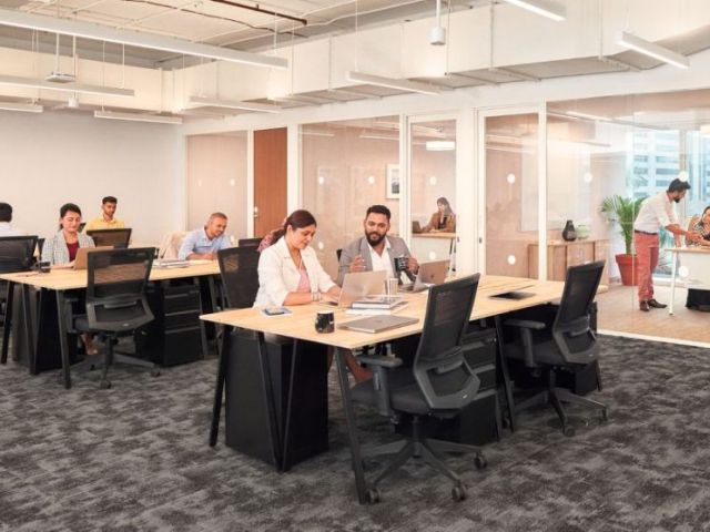 work-smarter-at-the-best-coworking-space-in-udyog-vihar-qdesq