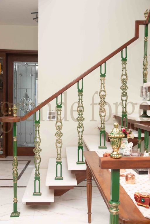 cast-iron-railing-timeless-strength-elegant-design-big-0