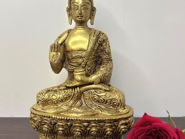buy-high-quality-brass-statue-with-fine-detailing-yathashilpam