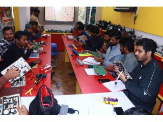 professional-ac-repairing-course-in-delhi-multitech-institute-small-0