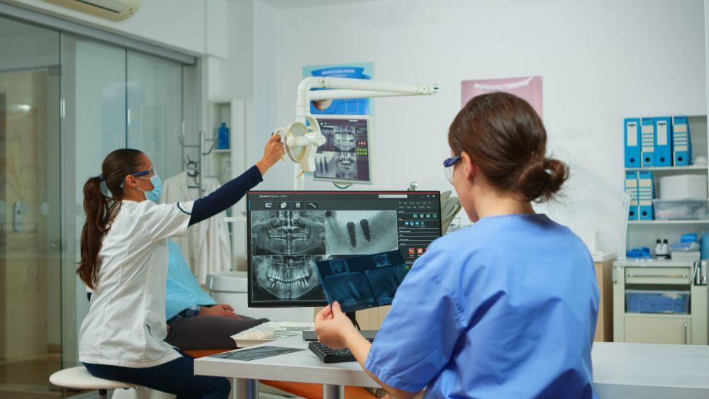 dental-implants-in-trivandrum-for-strong-teeth-big-0